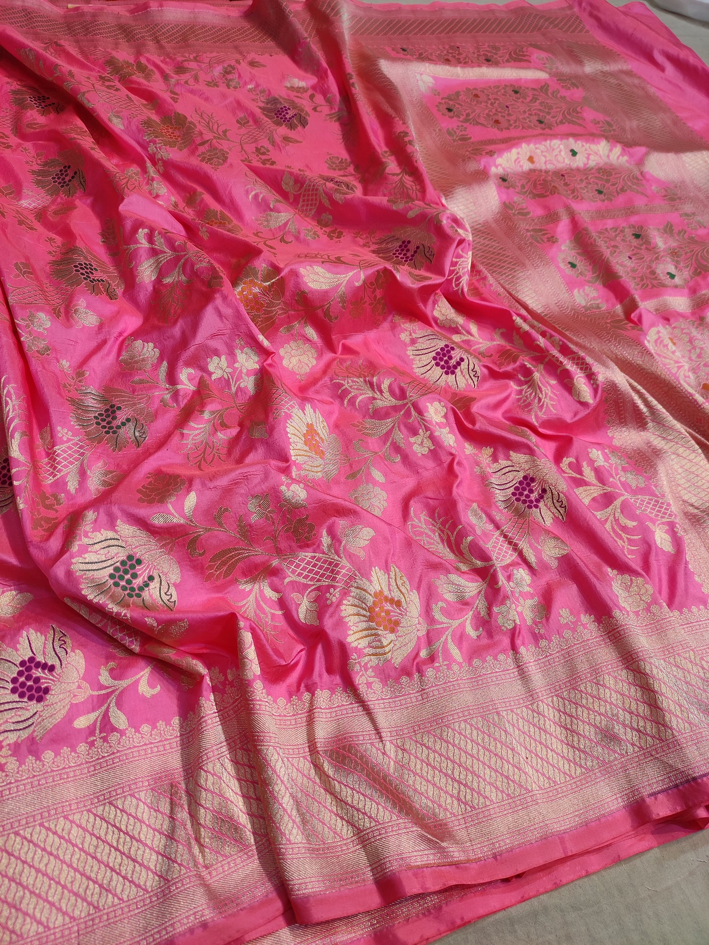 Pastel Pink Handwoven Banarasi Pure Katan Silk Meenakari Saree