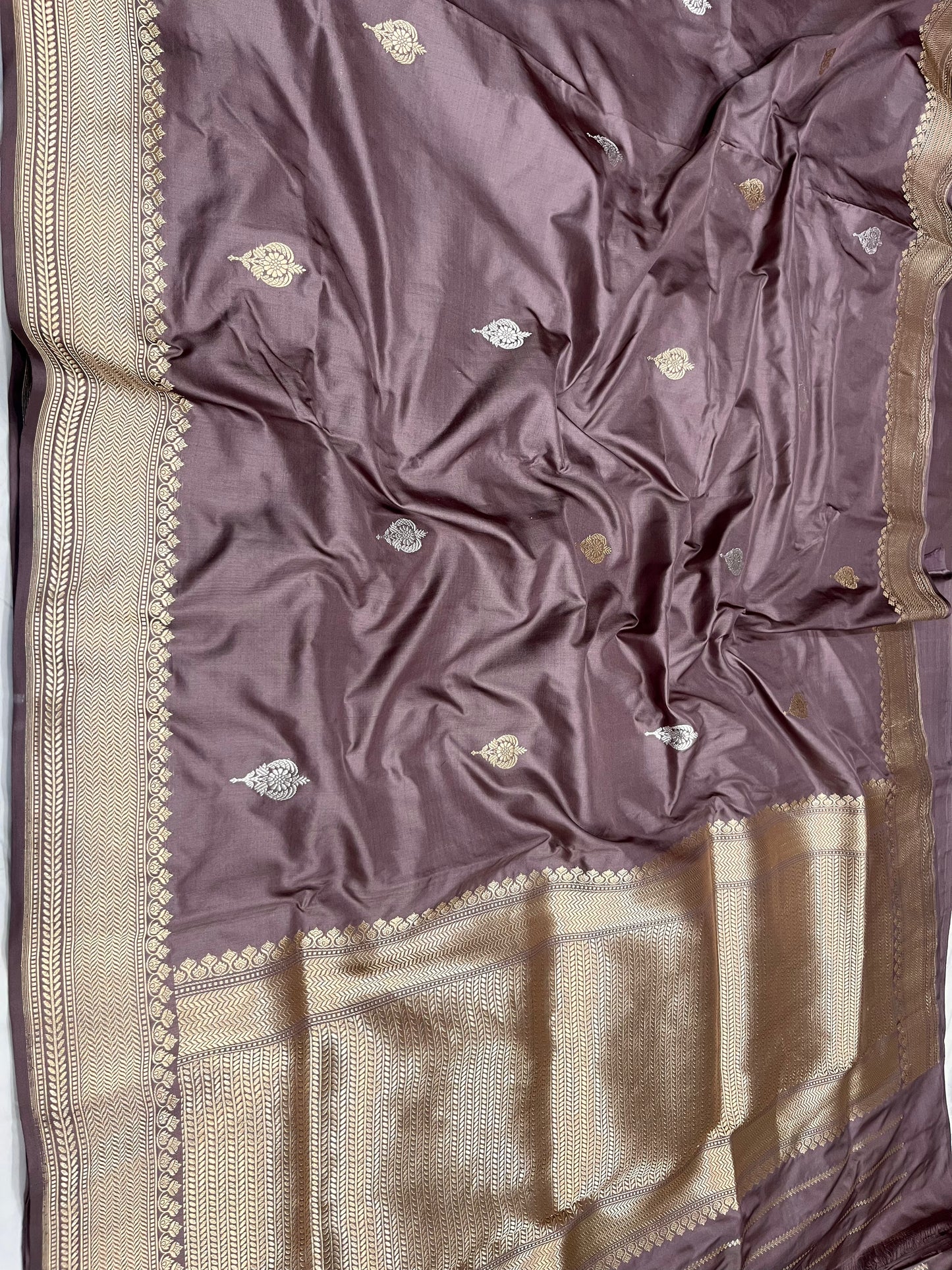 Dusty Shade habdwoven Kaduva Weave Katan Silk Saree