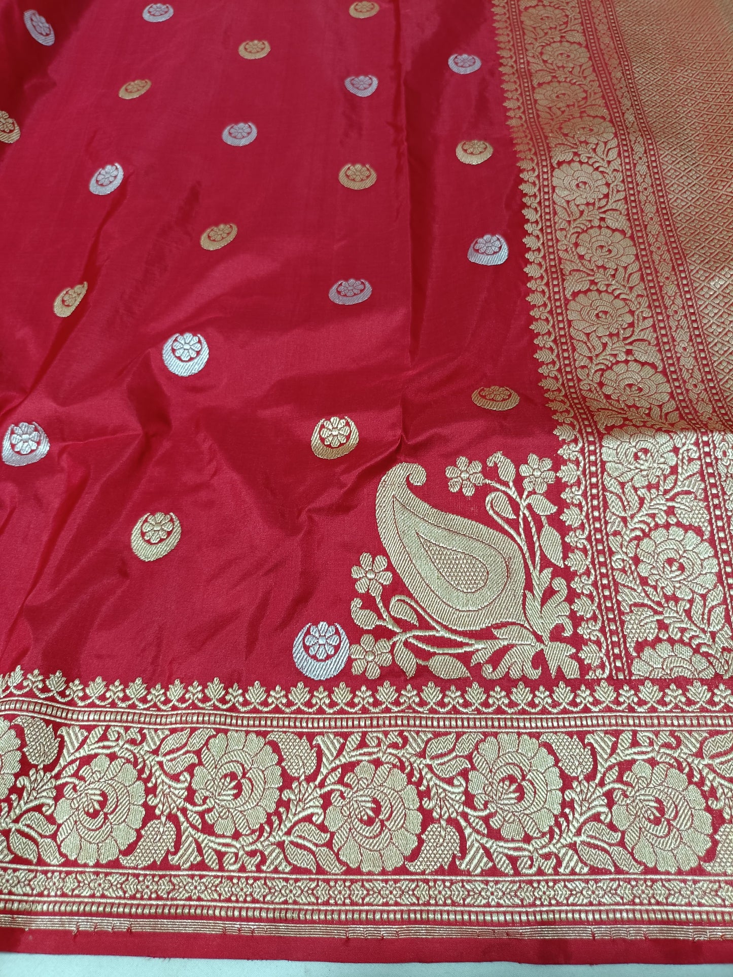 Red banarasi chand buta katan silk saree