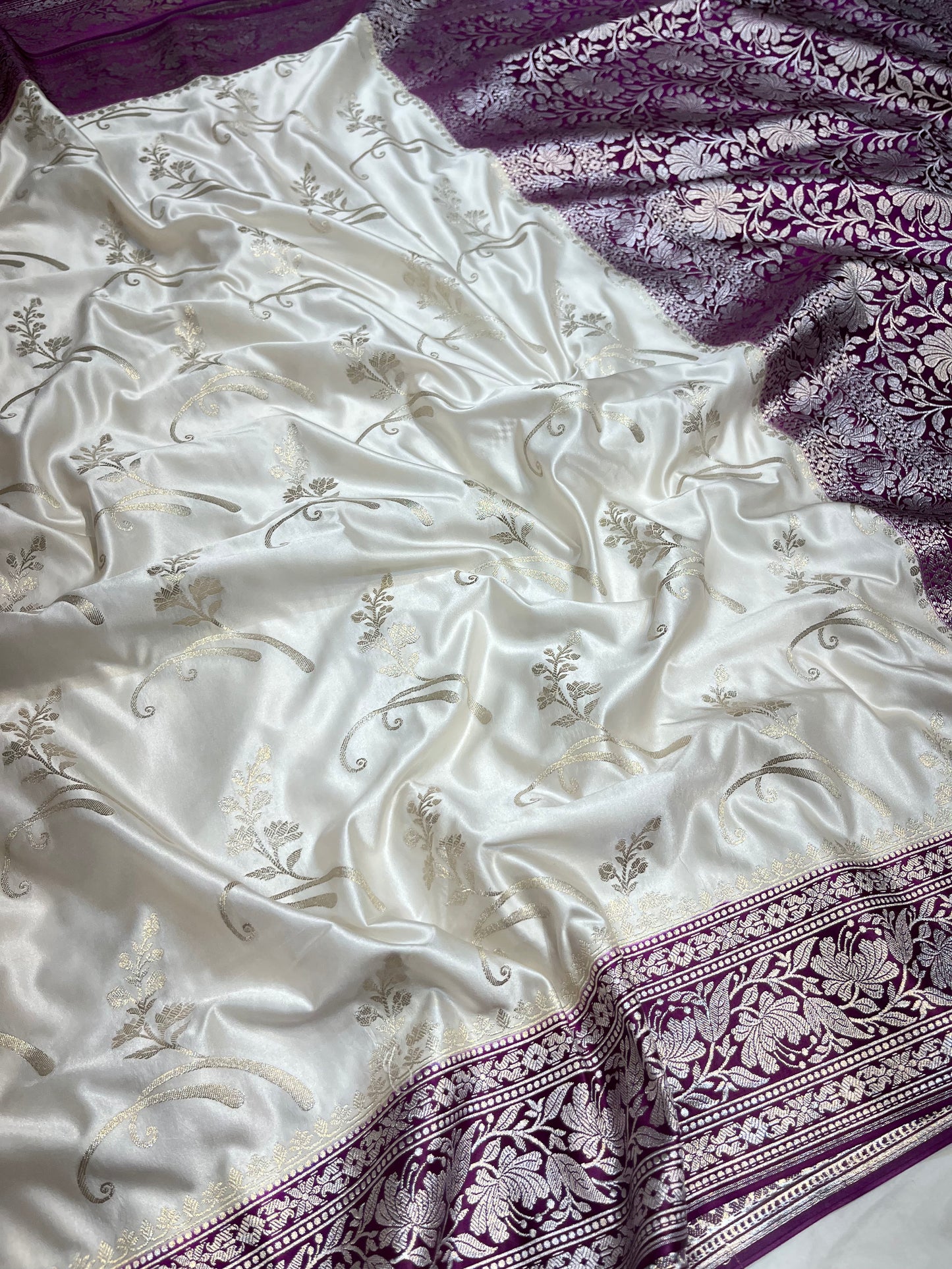 White with purple pallu boder Mashru Silk Saree