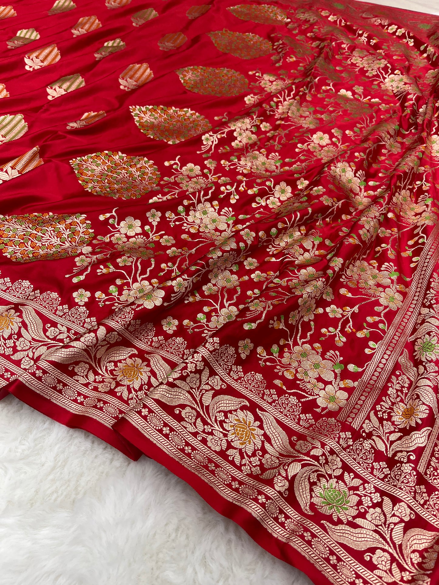 Iconic Bridal Wedding Wear Crimson Red Banarasi Mashru Silk Meenakari Saree