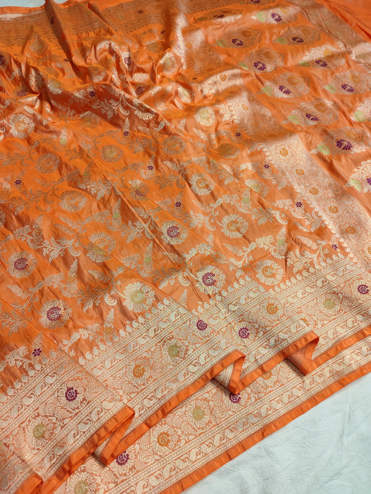 Banarasi Pure Katan Silk Meenakari Artistry Saree for Worthy Look