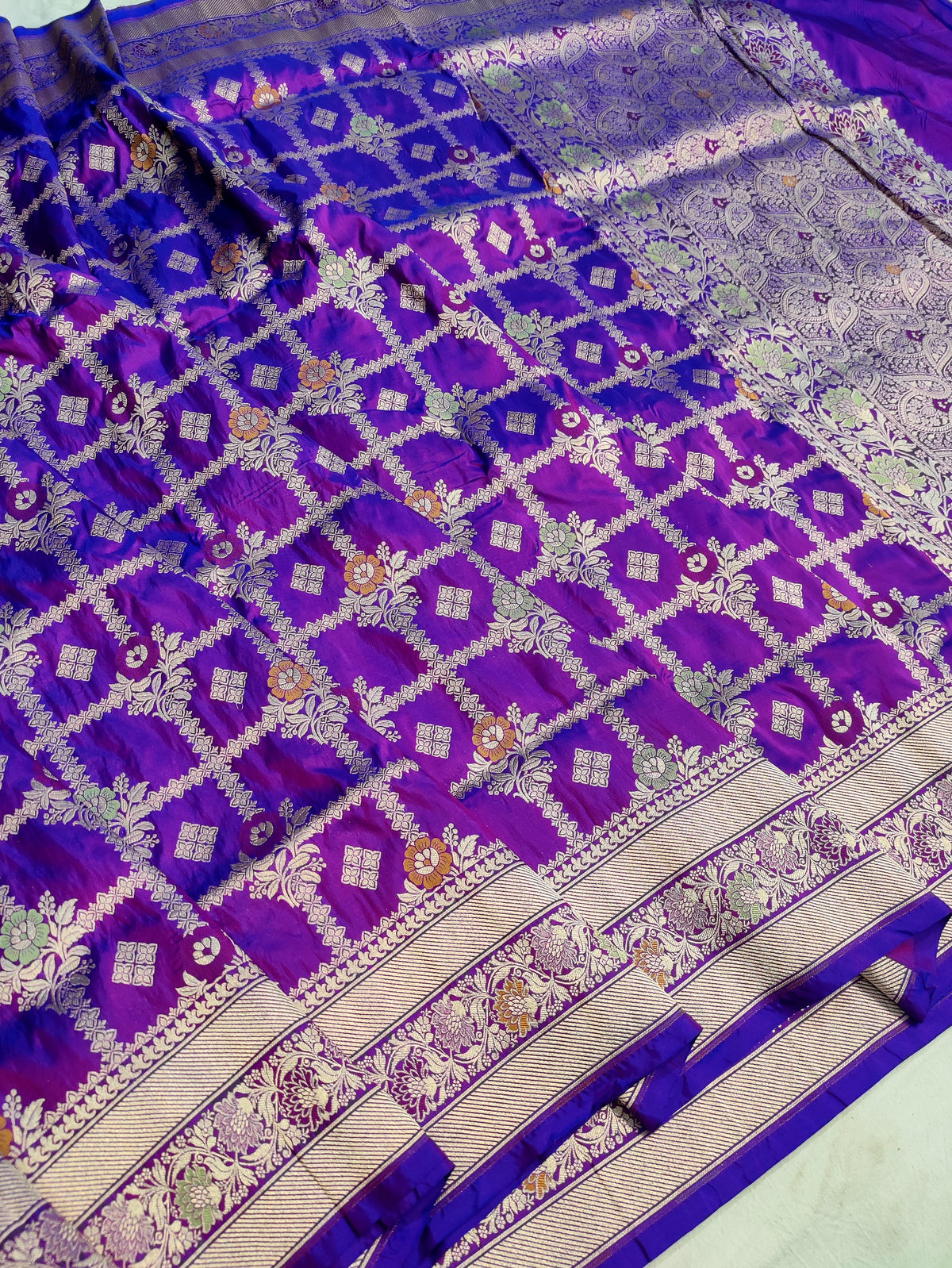 Dual Tone Handwoven Banarasi Pure Katan Silk Meenakari Saree