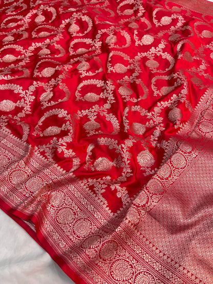 Red (Laal)Floral Jaal Mashru Silk Saree