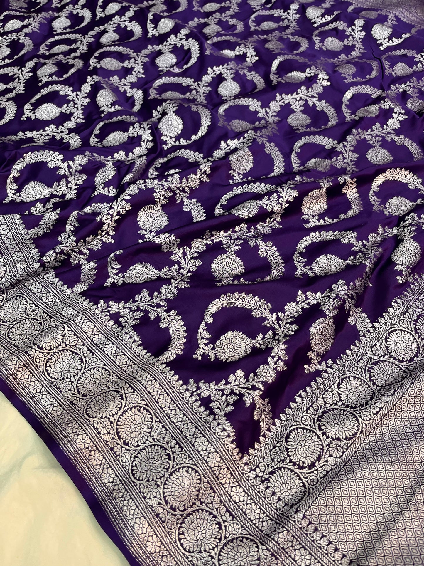 Dark purple Floral Jaal Mashru Silk Saree
