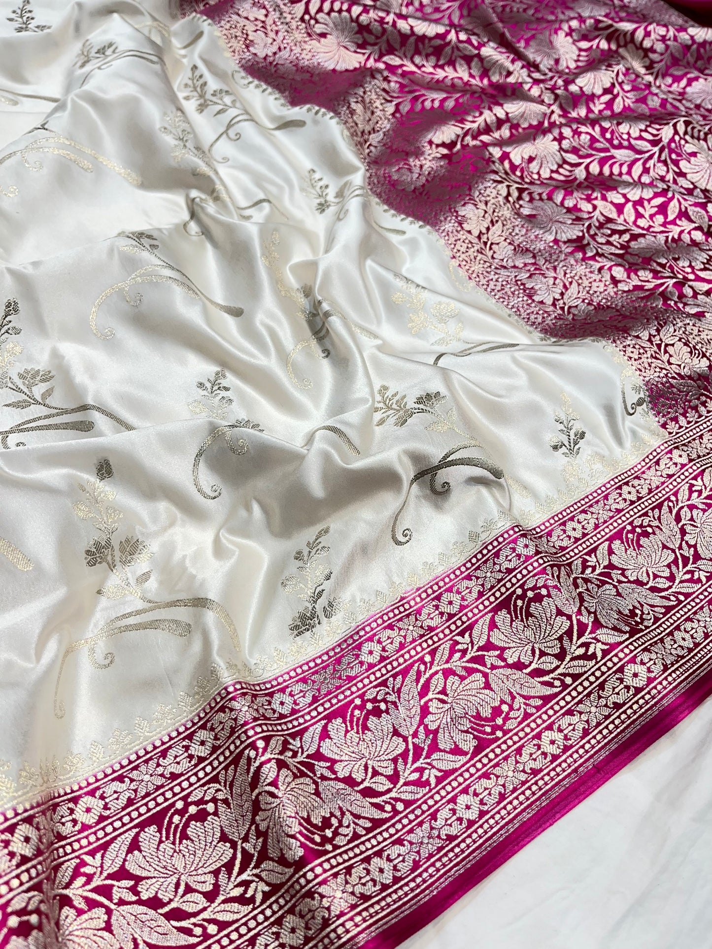 White with Pink pallu boder Mashru Silk Saree