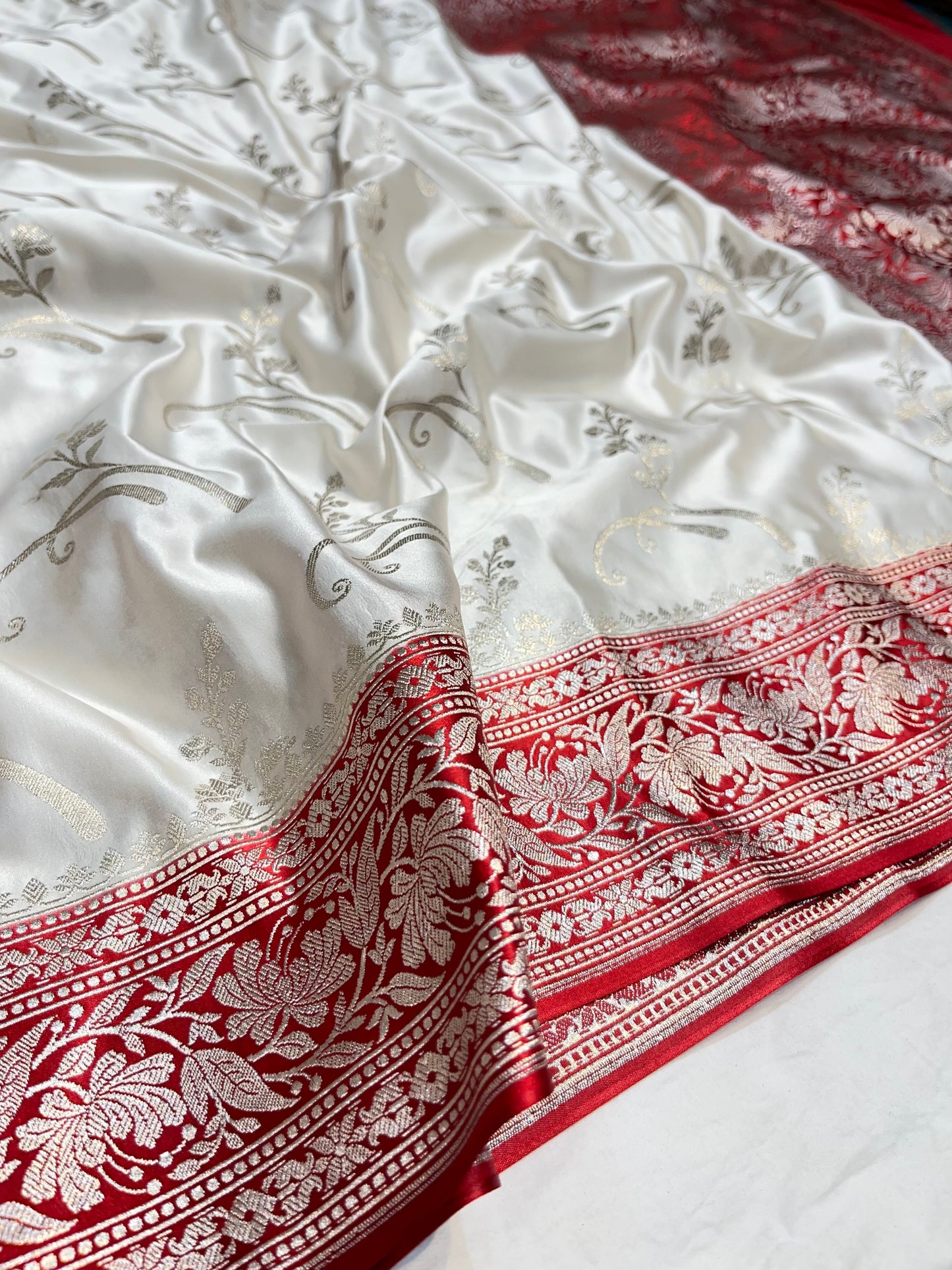 White With Red Anchal Boder Mashru Silk Saree