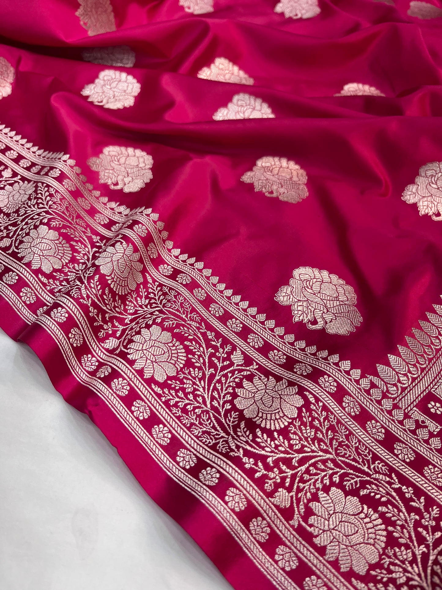 Cross Pink Shades Banarasi Floral Buta Mashru Silk Saree