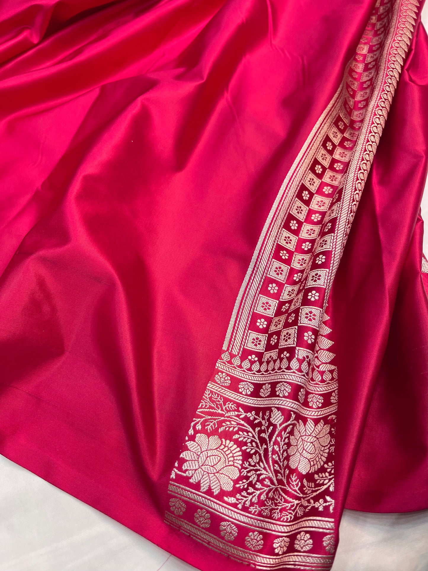 Cross Pink Shades Banarasi Floral Buta Mashru Silk Saree