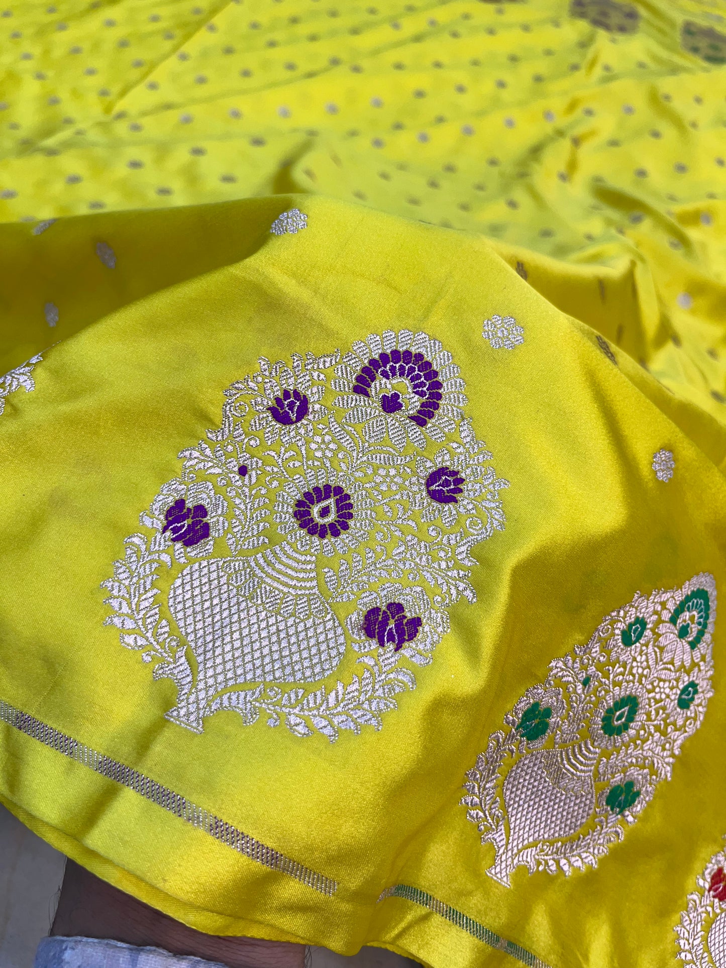 Banarasi Yellow Shade Floral Minakari Boder Mashru Saree