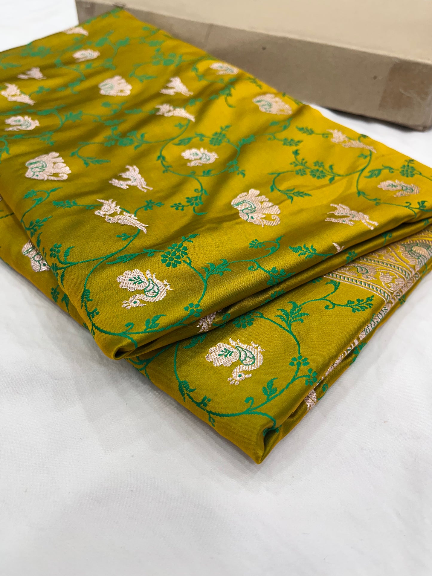 Mehendi Green Banarasi Shikargah Mashru Saree