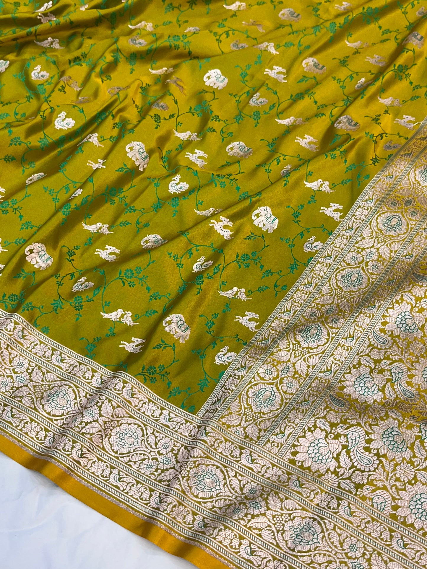 Mehendi Green Banarasi Shikargah Mashru Saree