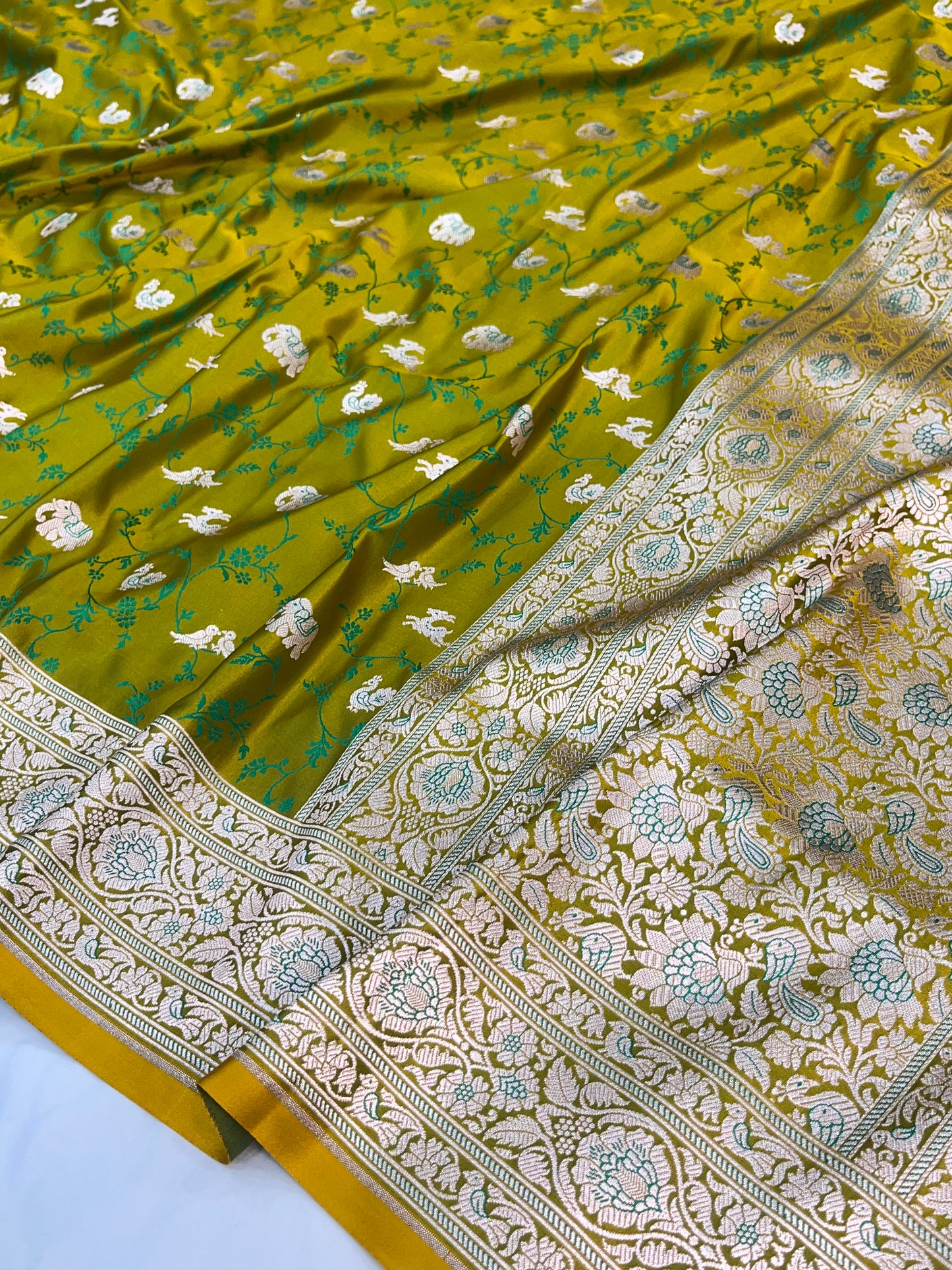 Mehendi Green Banarasi Shikargah Mashru Saree