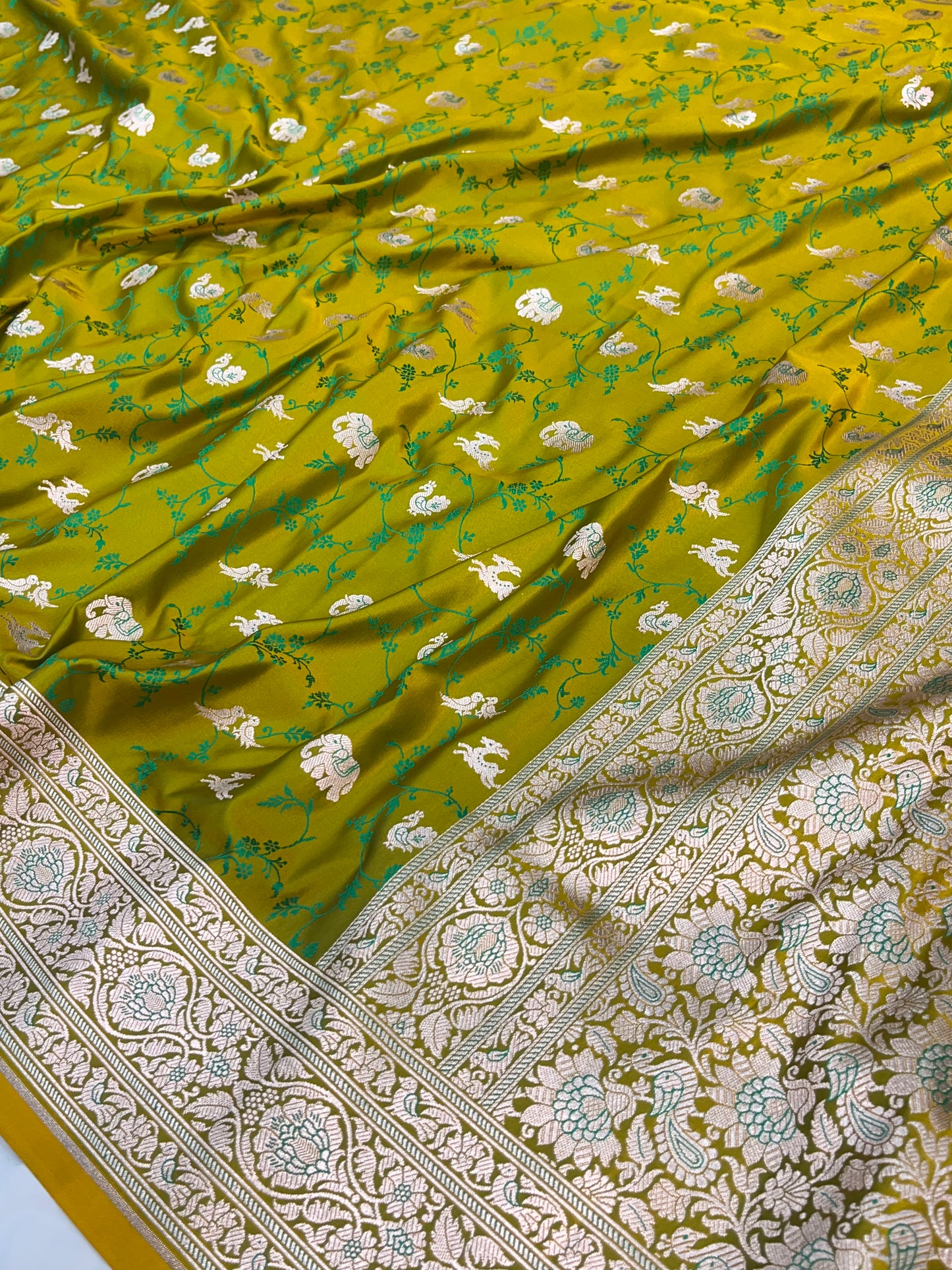 Mehendi Green Banarasi Shikargah Mashru Saree