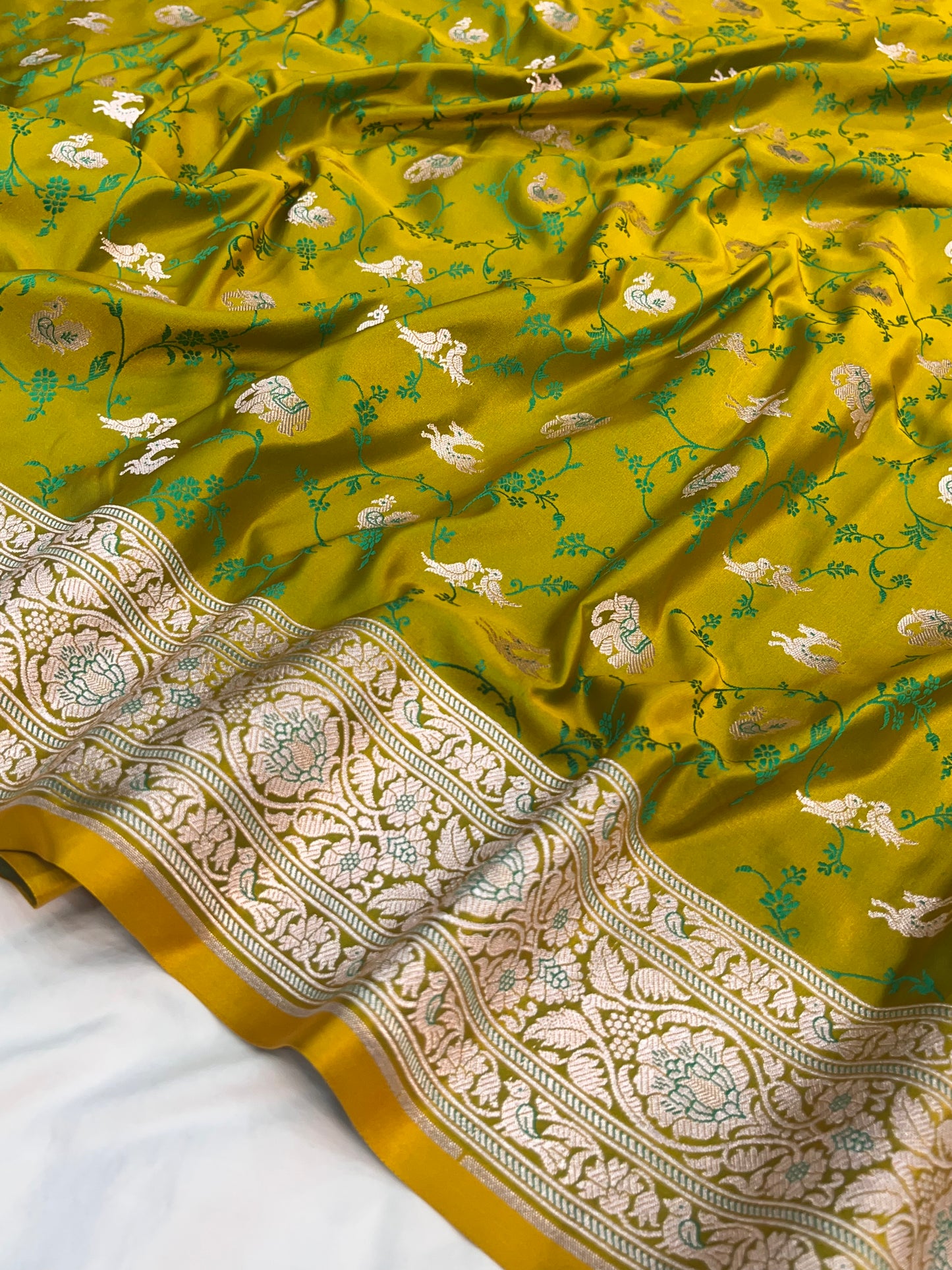 Mehendi Green Banarasi Shikargah Mashru Saree