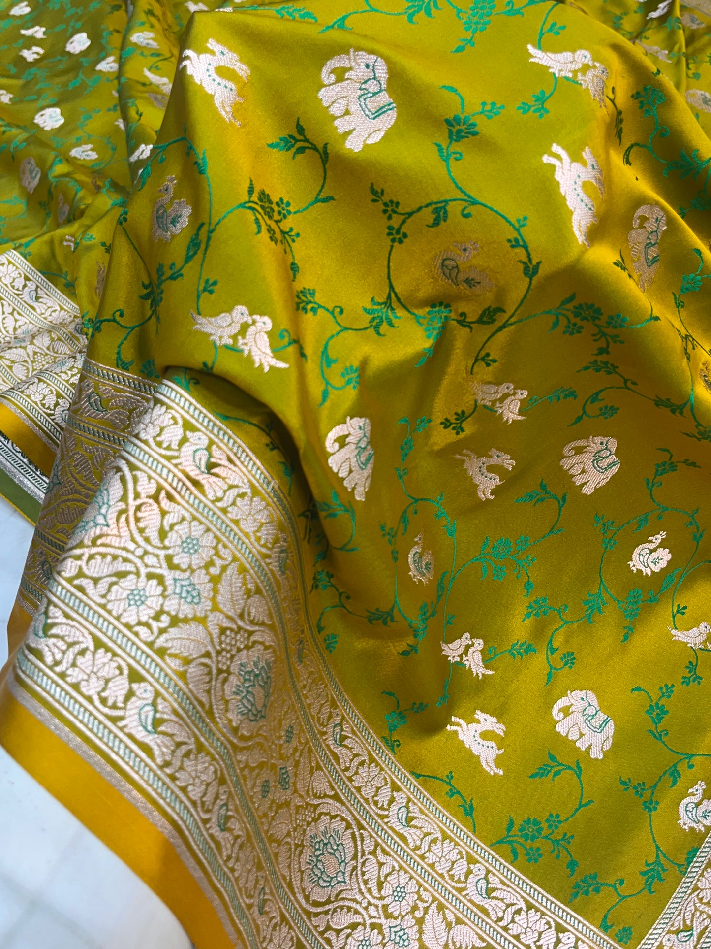 Mehendi Green Banarasi Shikargah Mashru Saree