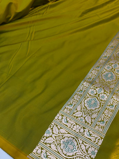 Mehendi Green Banarasi Shikargah Mashru Saree