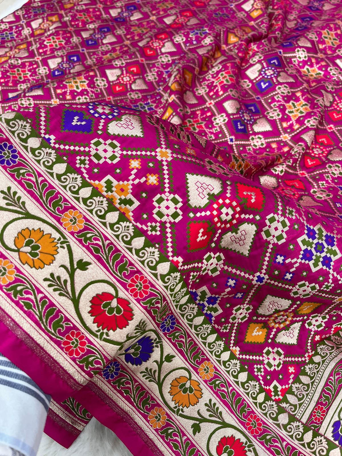 Handwoven Banarasi Magenta Pink Patola Silk Saree