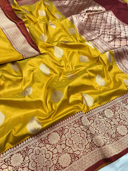 Golden Red Contrast Boder Saree